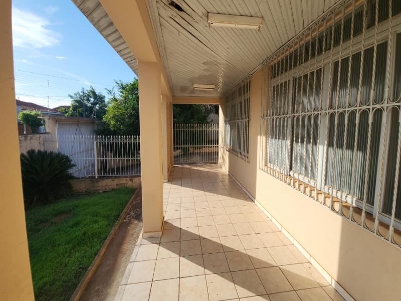 R Adelino Minari Esquina com R Dom Pedro I