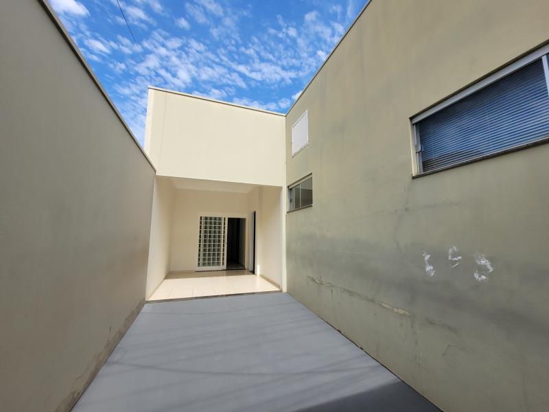 R Cinira de Freitas Pavessi, 485