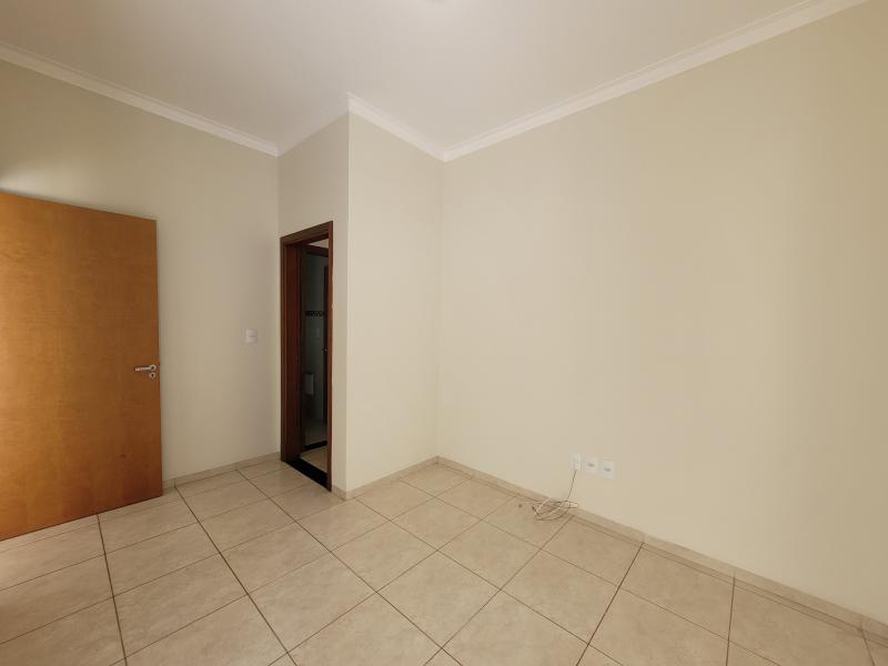 R Cinira de Freitas Pavessi, 485